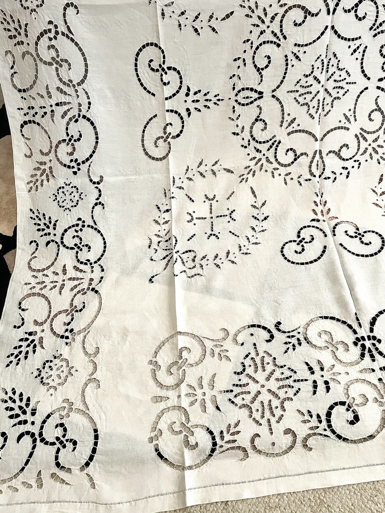linge-ancie-lit-lin-fil-broderie-richelieu-brodeuse-antiquite-brocante
