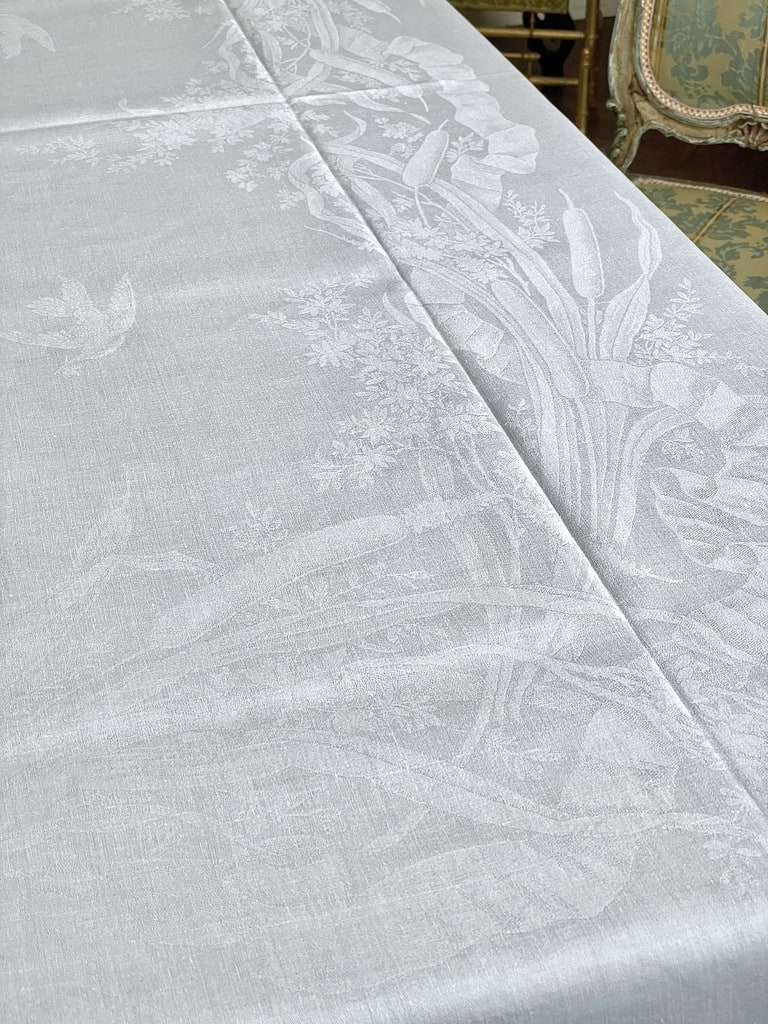nappe-damas-de-lin-ancienne-linge-ancien-art-de-la-table-decor-floral-jonc-papillons-oiseaux-antiquite-brocante