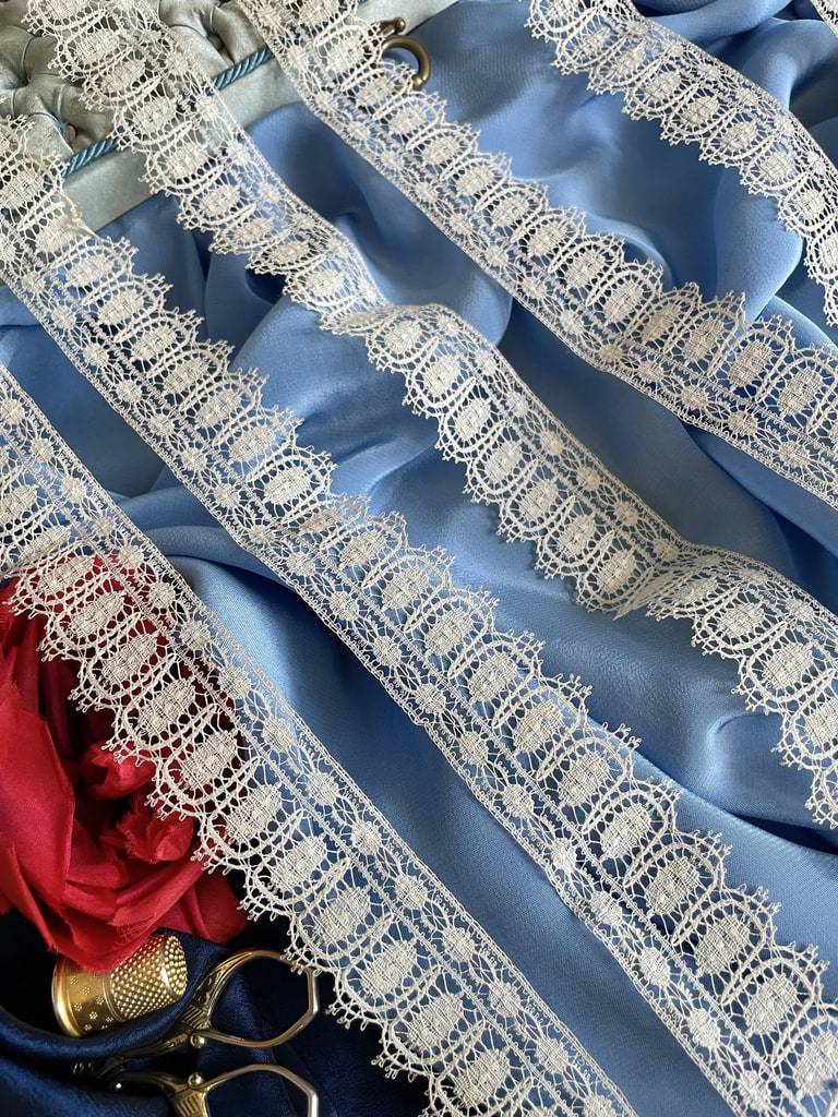 dentelle-fuseaux-gênes-mercerie-ancienne-puy-en-velay-antiquite-brocante