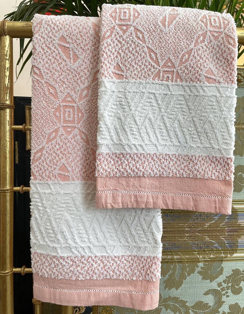 linge-ancien-serviettes-eponge-bain-essuies-mains-tolette-visage-invites-shabby-chic-antiquite-brocante-chiner