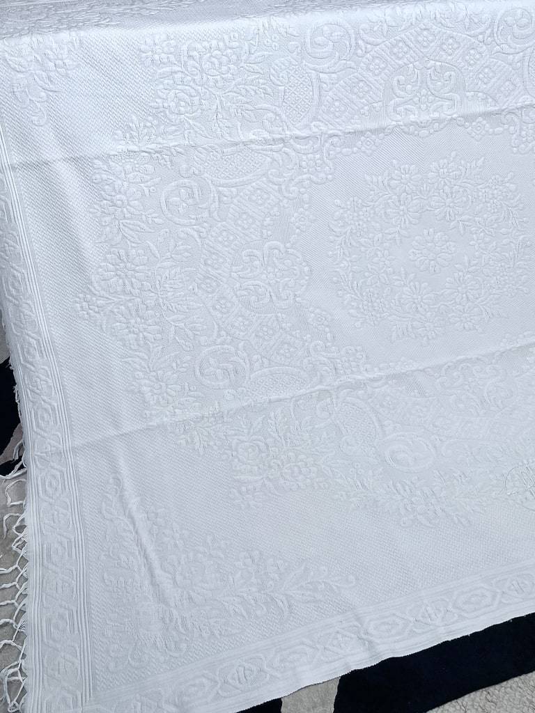 linge-de-lit-ancien-couvertures-dessus-de-lit-coton-gaufre-pique-marseillais-tradition-provencale-antiquite-brocante