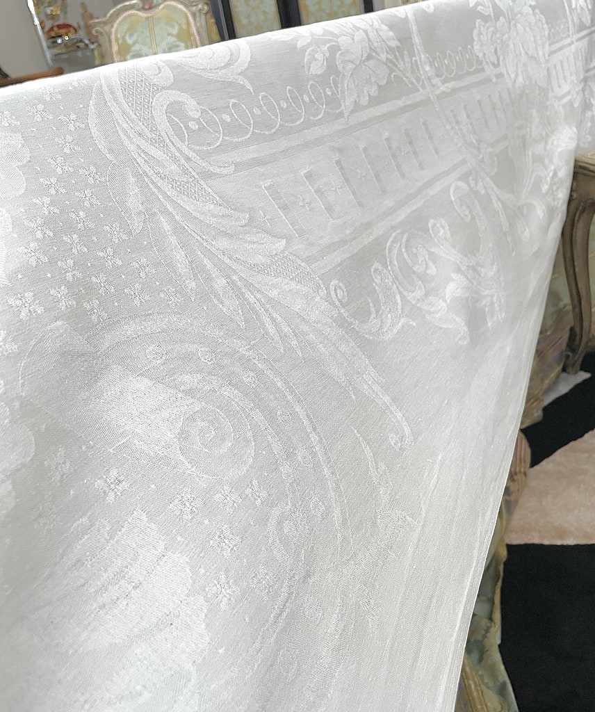 linge-ancien-art-de-la-table-chic-repas-de-fetes-lin-damasse-décor-classique-shabby-antiquite-brocante-trousseau-de-mariage-traditionnel-monogramme-initiales
