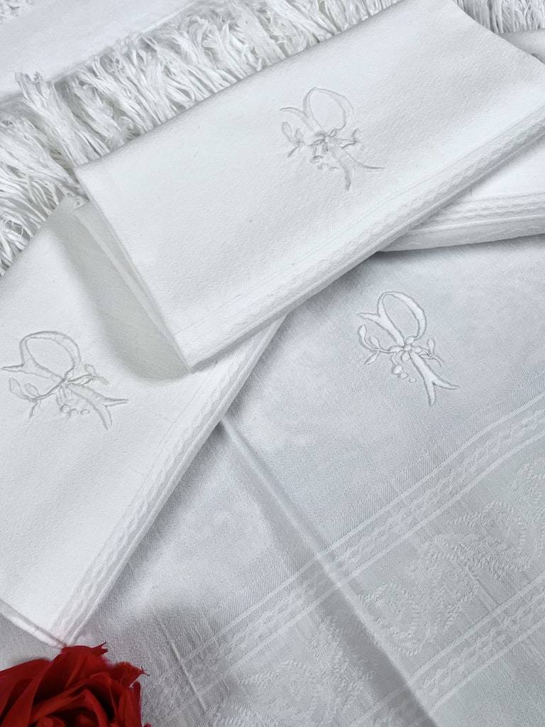 linge-ancien-toilette-visage-main-office-pique-de-coton-plat-damasse-initiales-franges-antiquite-brocante