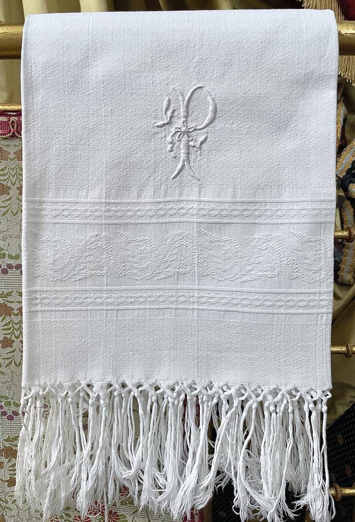 linge-de-toilette-ancien-brode-main-monogramme-antiquite