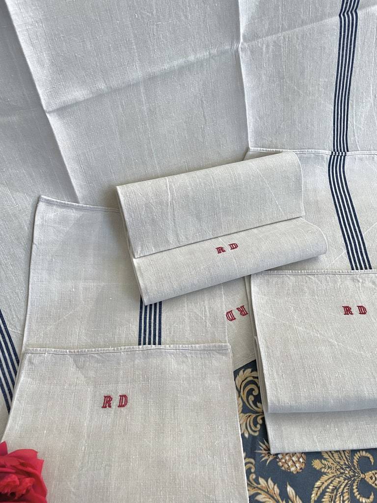 torcchons-lin-rayures-bleues-monogramme-fil-rouge-linge-ancien-traditionnel-brode-main-antiquite-brocante