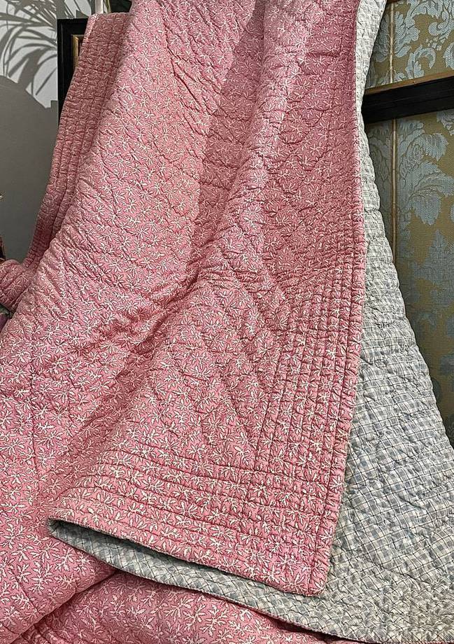 couverture-ancienne-piqué-marseillais-provence-coton-cotonnade-imprime-shabby-chic-dessus-de-lit-linge-ancien-antiquite-brocante-vintage-maison-décoration