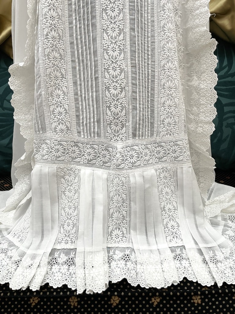 linge-ancien-robe-de-bapteme-antiquite-brocante-linon-voile-de-coton-brode-main-plumetis-antiquite-brocante-vente-en-ligne-achat