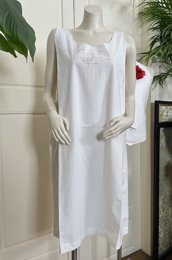 linge-ancien-chemise-de-jour-ancienne-coton-percale-brodee-main-broderie-blanche-feston-nuit-mode-femme-antiquite-brocante