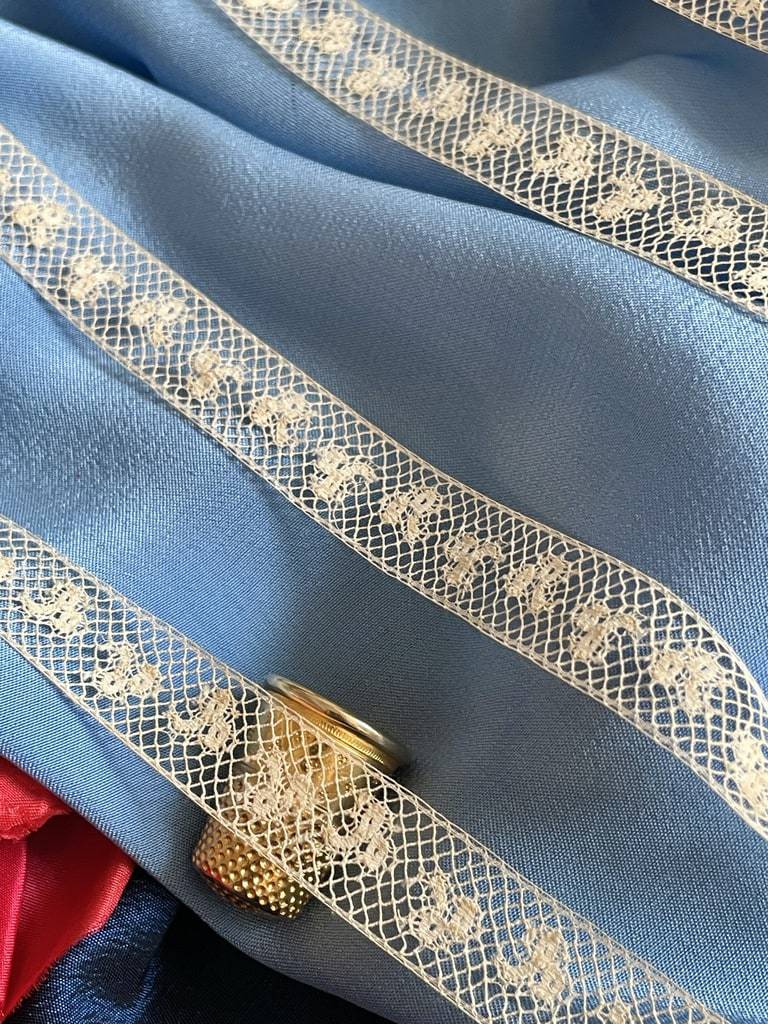 dentelle-entre-deux-valenciennes-coton-fuseaux-nuisette-mercerie-couture-creation-loisir-creatif-poupee-jumeau-bluette-antiquite-brocante