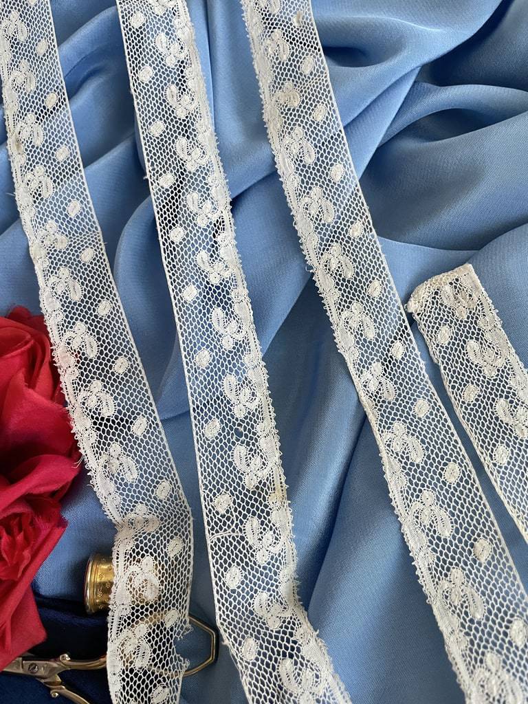 volant-dentelle-ancienne-valenciennes-fuseaux-fil-coton-lin-costume-dame-epoque-antiquite-brocante-shabby-chic-ouvrage-napoleon-empire