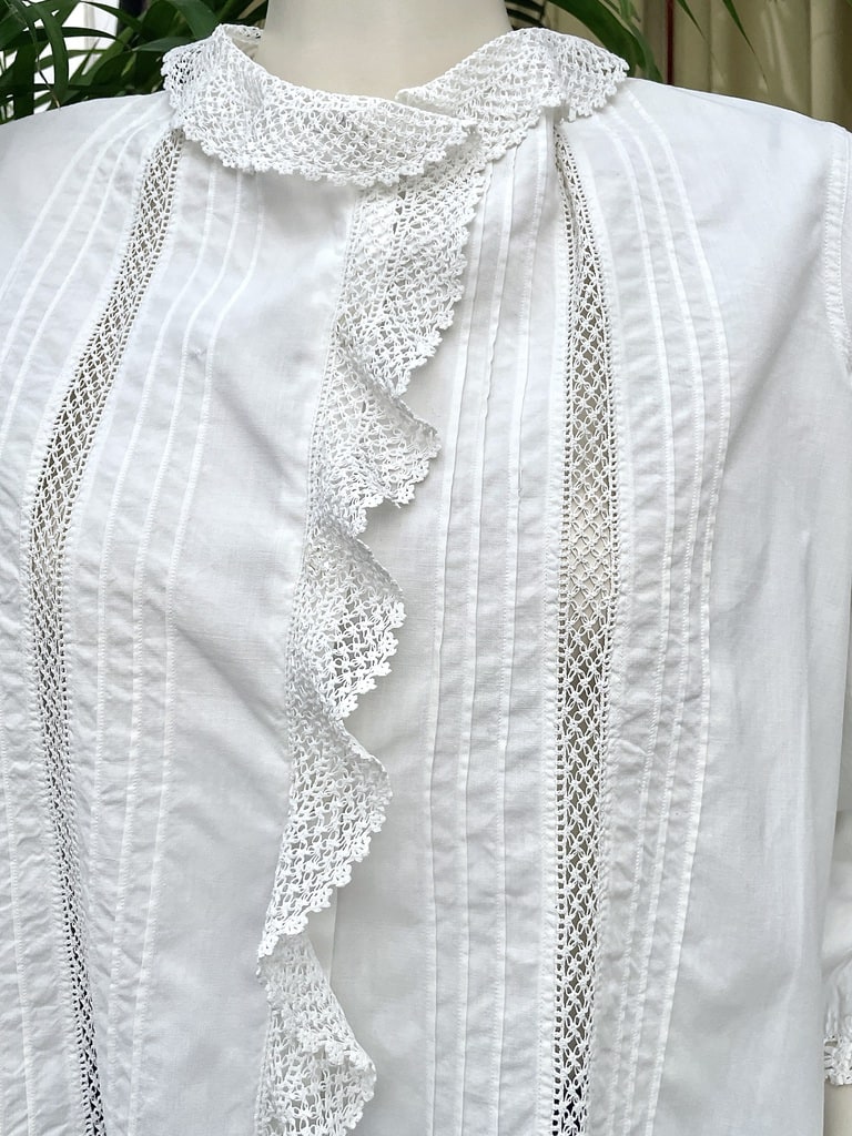 chemisier-ancien-en-coton-mode-femme-corsage-blouse-shabby-chic-vintage-mode-antiquite-brocante-vente-en-ligne
