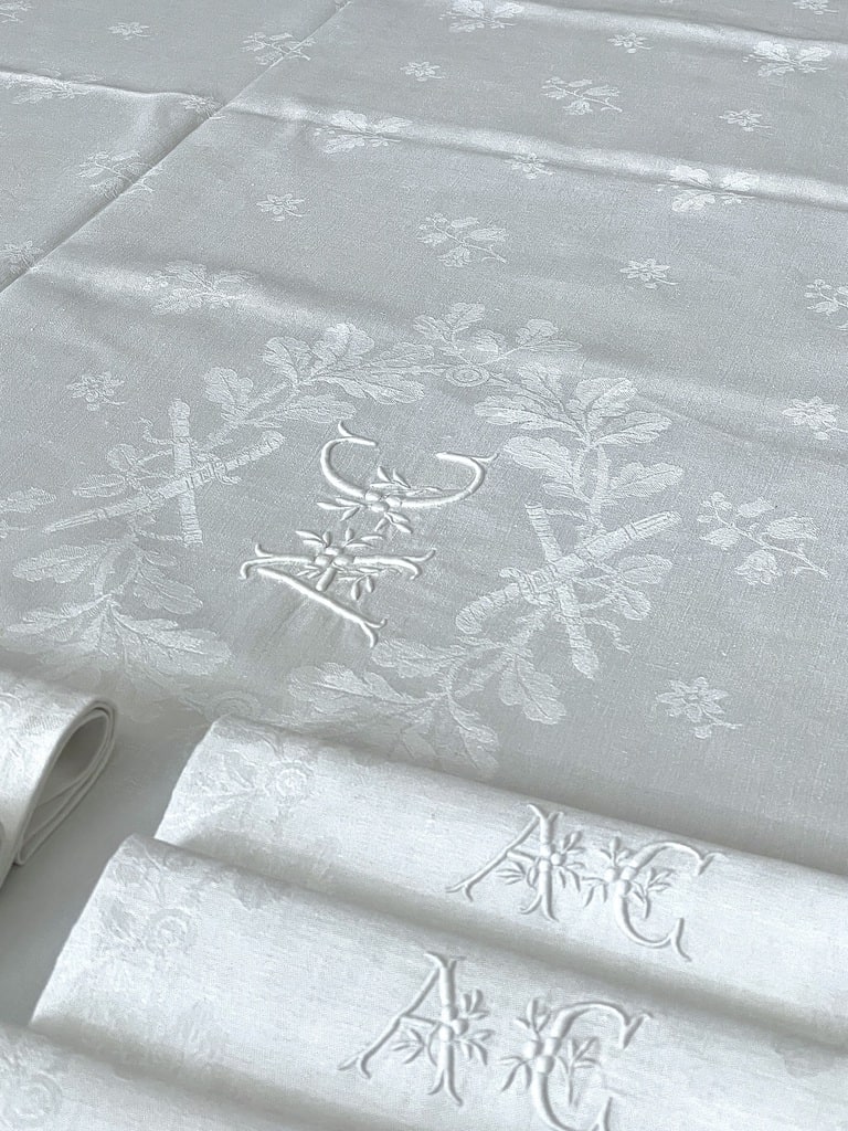 linge-ancien-brode-main-sur-lin-damasse-trousseau-de-mariage-19eme-siecle-initiales-ac-antiquite-brocante