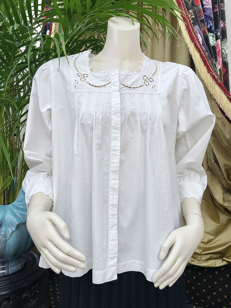linge-ancien-chemisier-mode-ancienne-femme-blouse-chemisette-plastron-dentelle-broderie-anglaise-trousseau-19eme-antiquite-brocante-vintage-