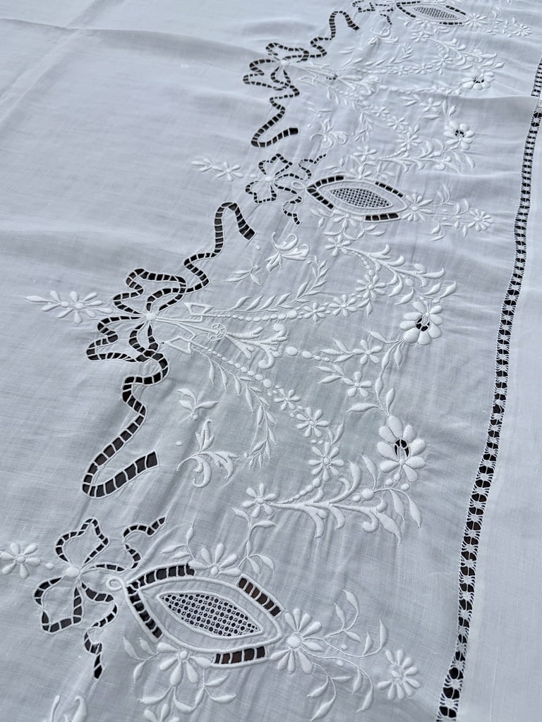 rabat-drap-fil-lin-broderie-blanche-linge-ancien-19eme-antiquite