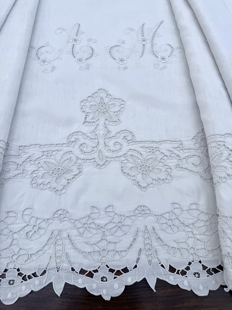 Drap ancien monogramme A-M linge ancien antiquités brocante