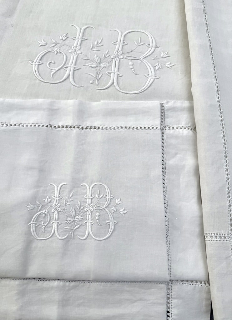 Linge ancien drap taie parure de lit 19e campagne chic Brocante