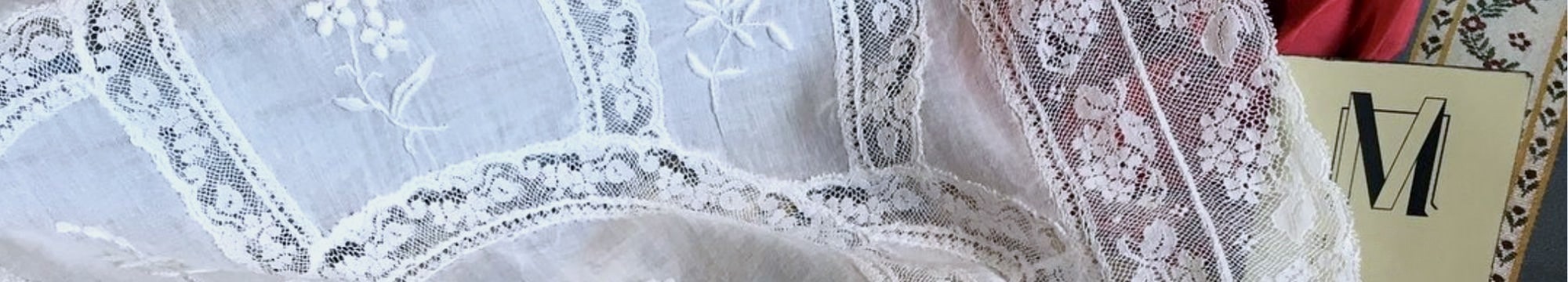 chemin-de-table-decoration-linge-ancien-lin-coton-metis-nappe-serviettes