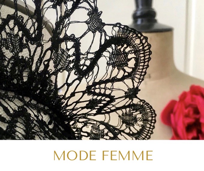 mode-femme-costumes-anciens-et-lingerie