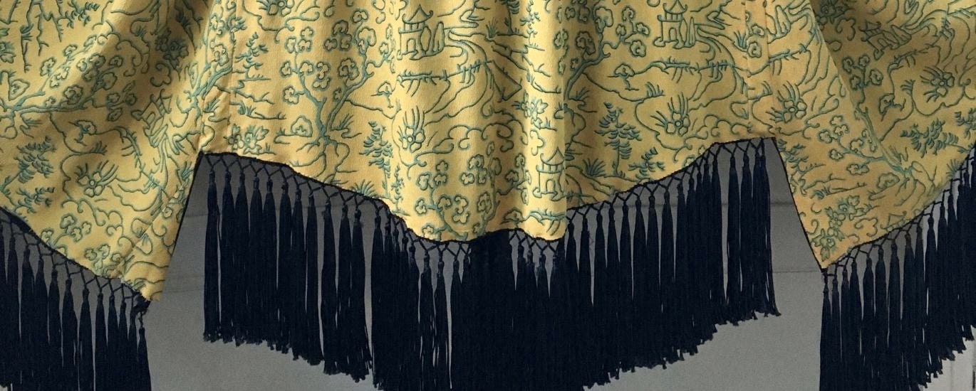 mode ancienne cape mantelet etole chemisier blouse soie velours rubans