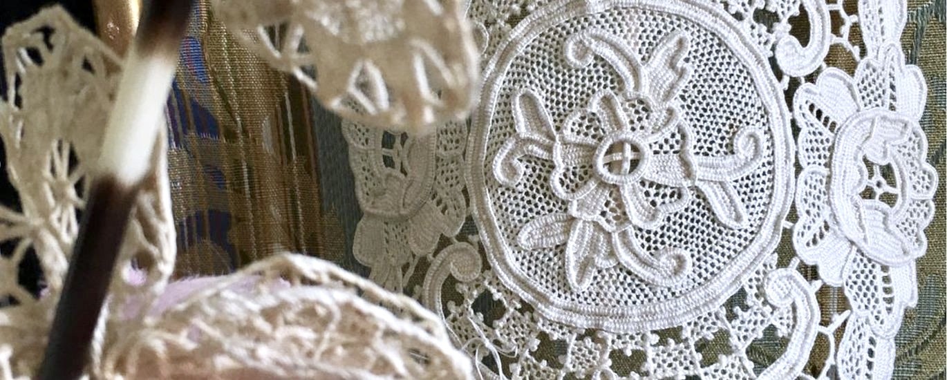 mercerie ancienne rubans galons fils couture brocante linge ancien broder