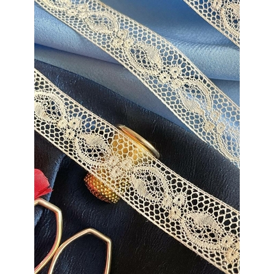 dentelle-ancienne-entre-deux-coton-fin-linge-de-nuit-vetement-de-poupee-mercerie-fuseaux-couture-ouvrages-fait-main-loisir-creatif-antiquite-brocante