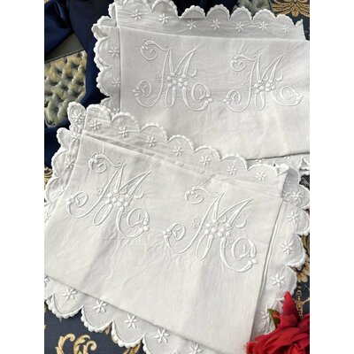 Paire de taies d'oreiller en lin initiales MM Linge ancien