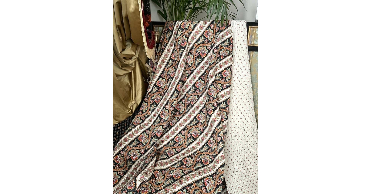 Couverture Ancienne Jef – Piquée Laine Et Satin De Coton – Grenat – 186x184 Cm – XIXe