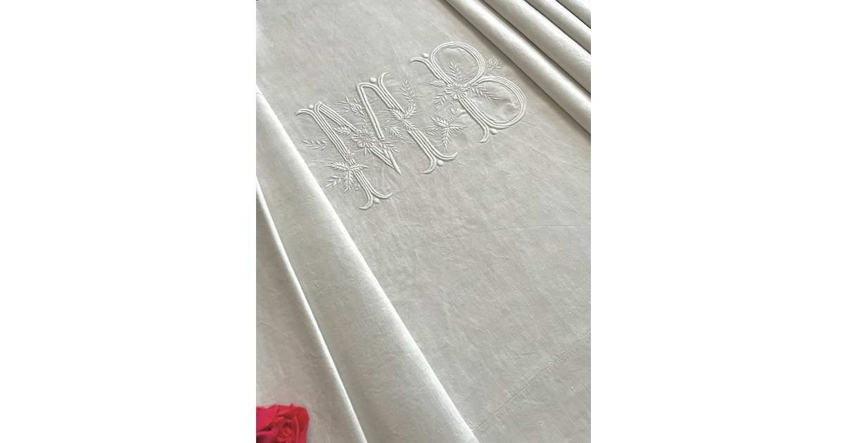 Ancien Drap En Lin Avec Monogramme P M - 221 X 216 Cm - Blanc Cassé
