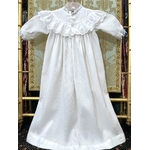 linge-ancien-bebe-enfant-bavoirs-robe-layette-bonnets-beguins-brassieres