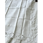 linge-ancien-taies-draps-nappes-couvertures-dessus-de-lit-serviettes-table-toilette-antiquite