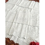 taies-d-oreiller-ancienne-linge-de-lit-broderie-blanche-feston-plumetis-initales-monogramme-cm-antiquite-brocante