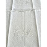 taies-oreiller-broderie-blanche-plumetis-pique-de-coton-chiffe-cm-boutons-nacre-linge-de-lit-ancien-antiquite-brocante