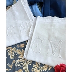 paire-taies-oreiller-linge-ancien-pique-de-coton-brode-main-monogramme-cm-antiquite-brocante-linge-de-lit-dentelle