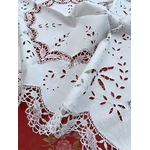 linge-ancien-surnappe-napperon-centre-chemin-de-table-lin-brode-main-antiquite