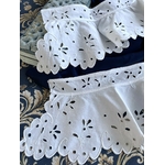 mercerie-ancienne-dentelles-rubans-culotte-fendue-broderien-anglaise-antiquite-brocante