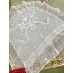 taie-demi-lune-berceau-bebe-linge-ancien-dentelle-volant-application-communion-landeau-layette-antiquite