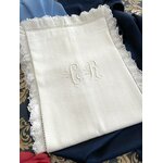 taie-oreiller-ancienne-linge-de-lit-coton-gaufre-dentelle-fuseaux-monogramme-plumetis-antiquite-brocante