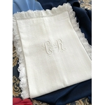 taie-oreiller-ancienne-linge-de-lit-coton-gaufre-dentelle-fuseaux-monogramme-plumetis-antiquite-brocante