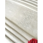 linge-de-lit-ancien-en-lin-monogramme-broderie-fait-main-cr-fleur-passion-decoration-shabby-chic-maison-d-hote-chambre-lit-antiquite-brocante-