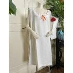 linge-ancien-femme-dame-chemise-de-jour-en-lin-brode-main-ruban-soie-orange-vetement-vintage-brocante