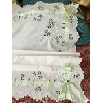 linge-ancien-layette-enfant-bebe-landau-berceau-fil-de-lin-broderie-anglaise-feston-ruban-satin-vert-brocante
