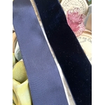 ancien-ruban-velours-de-soie-couleur-bleu-nuit-eglise-liturgie-chasuble-antependium-autel-conopee-antiquite-brocante