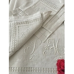 linge-ancien-antiquite-brocante-draps-taies-oreiller-initiales-brodees-main-trousseau-de-mariage-19eme-shabby-chic