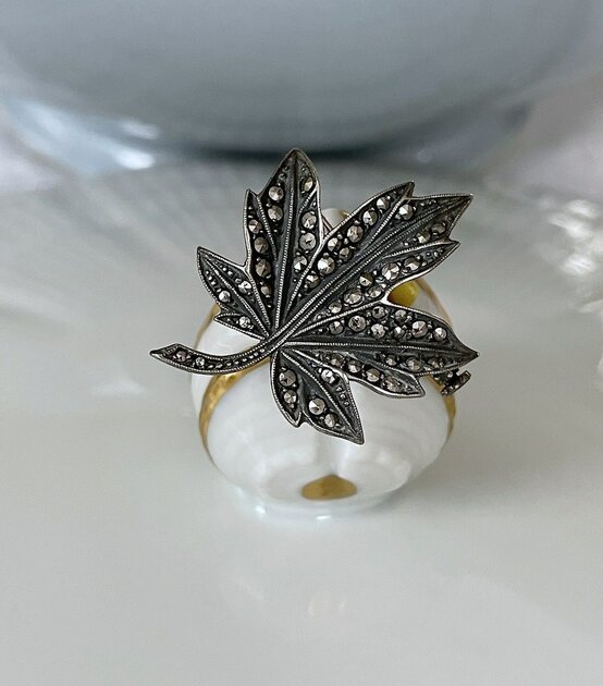Broche Vintage Feuille En Argent Avec Marcassites - Ancienne Collection - Parfait état - Réf. 5142