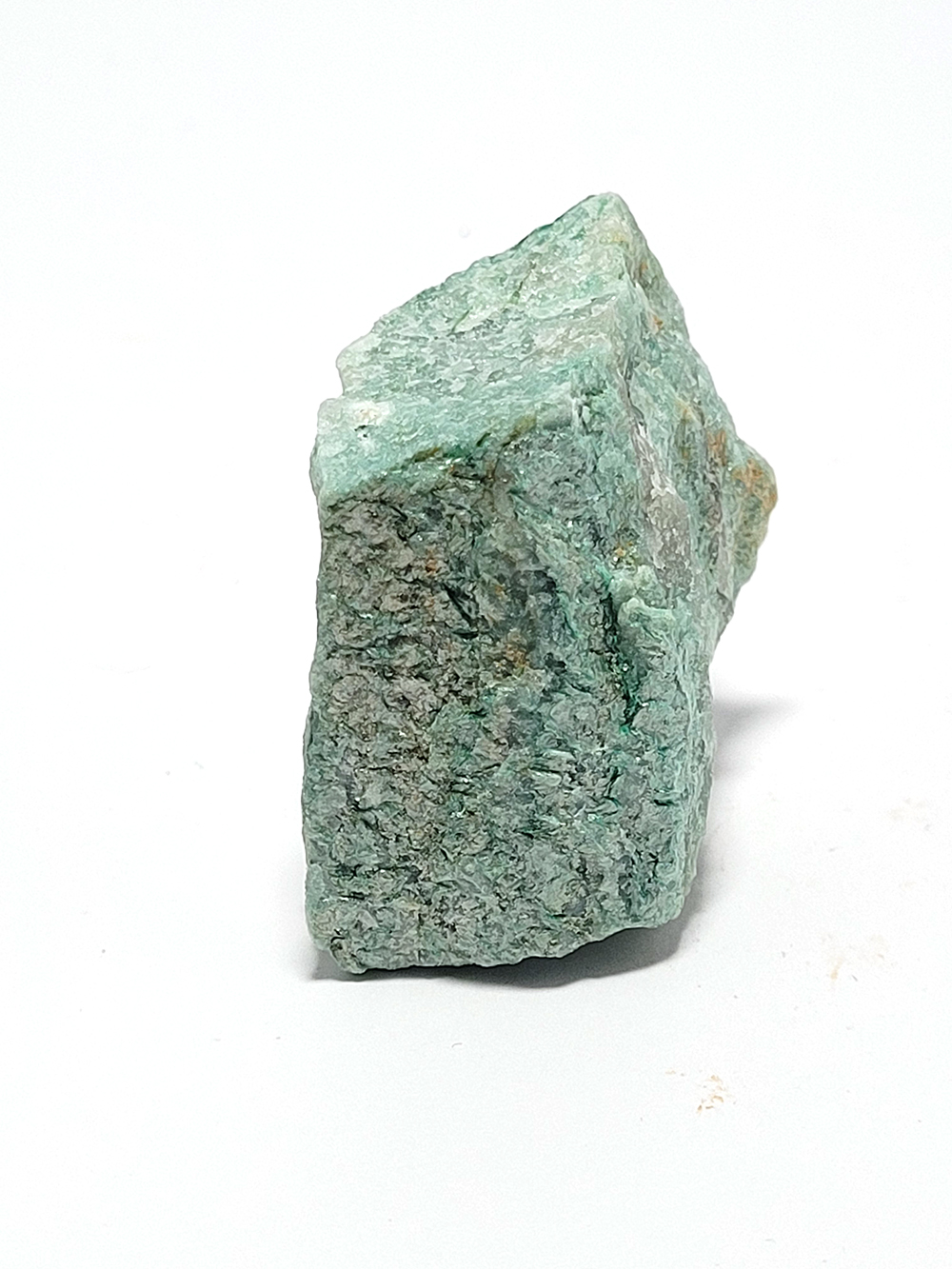 fuschite-brute-vue-de-côté