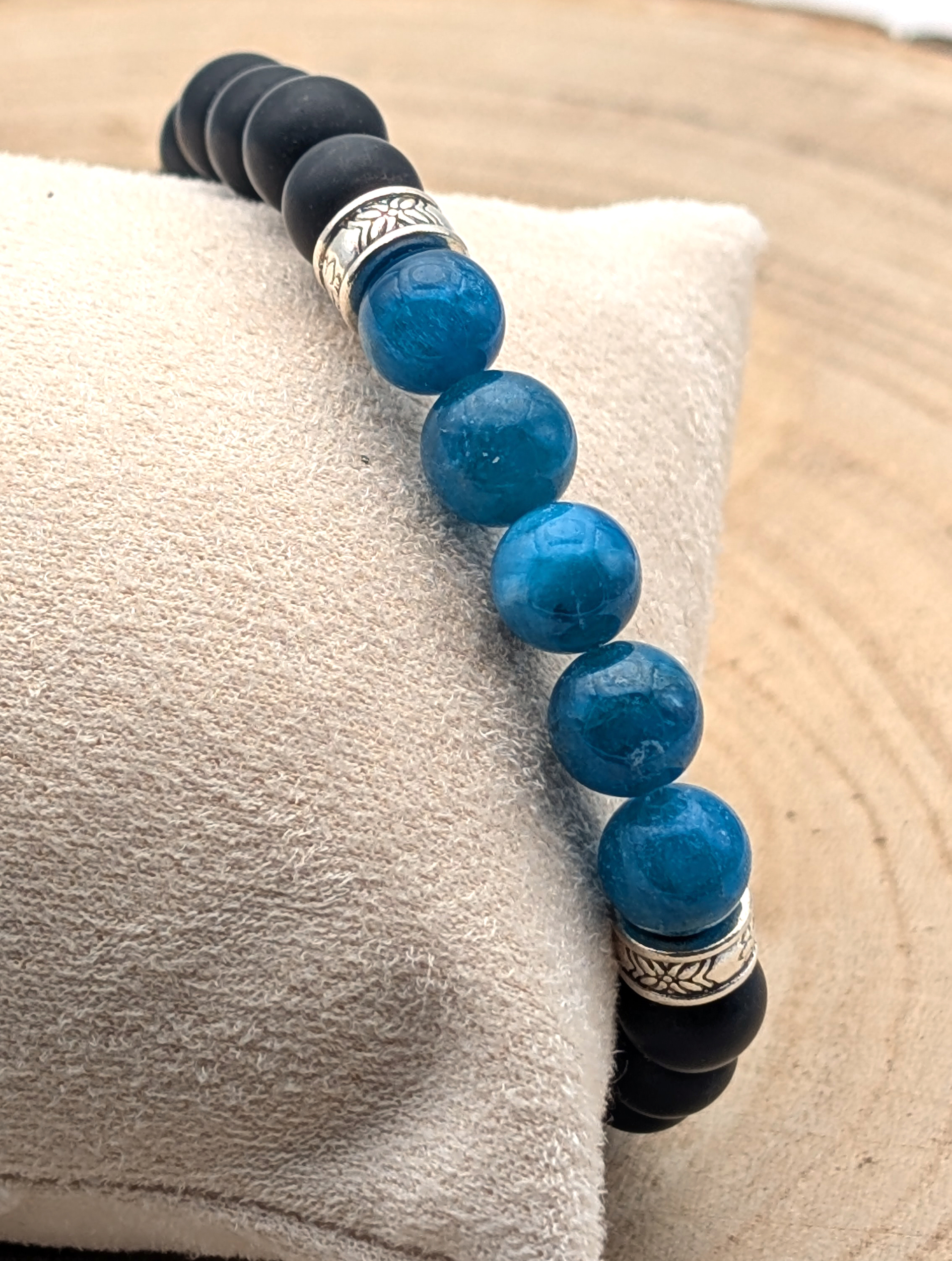 bracelet-mineraux-apatite-onyx-givre-1
