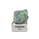 fuschite-brute-dans-une-boite-vue-de-face