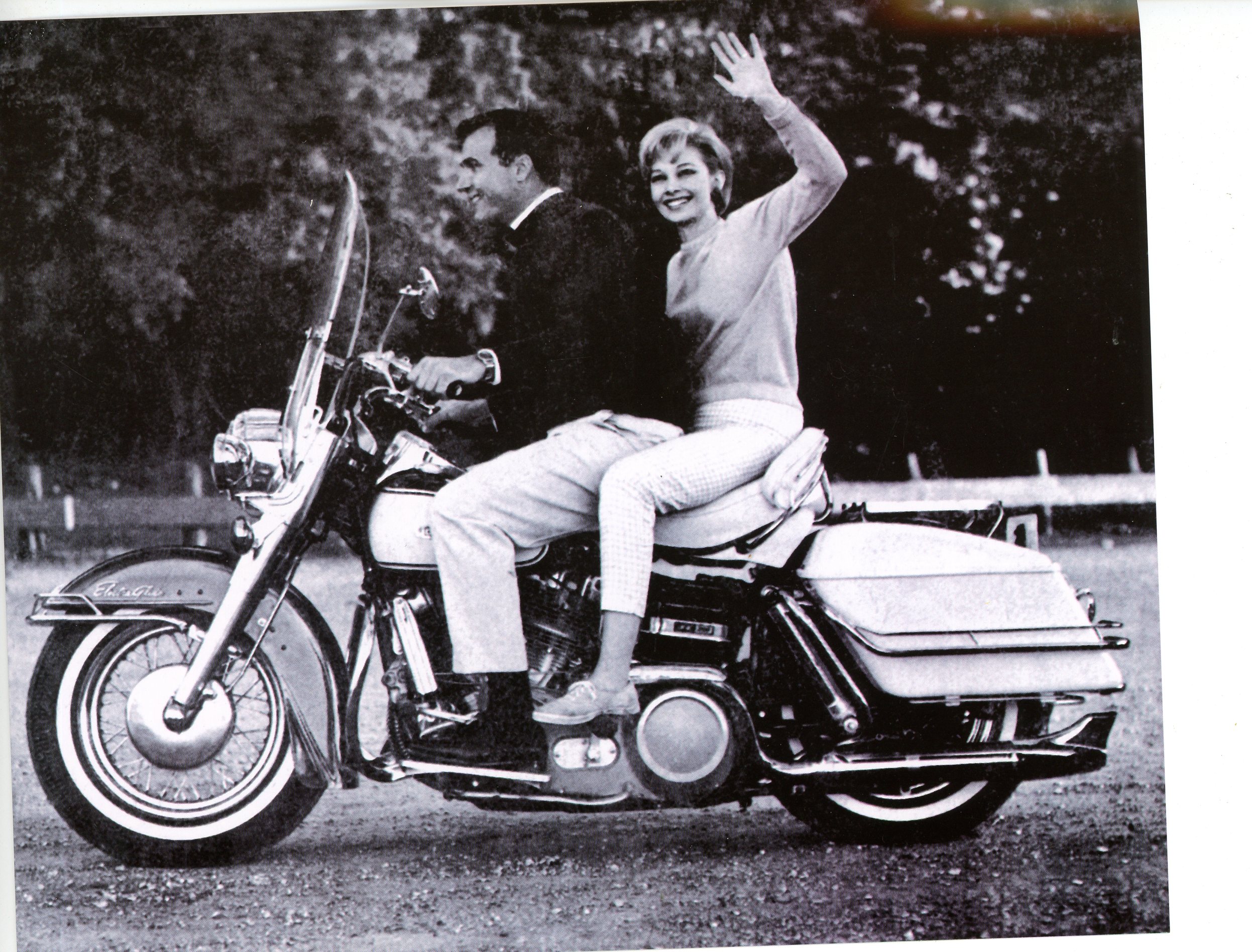 FICHE MOTO HARLEY-DAVIDSON 1200 ELECTRA GLIDE 1965-LEMASTERBROCKERS
