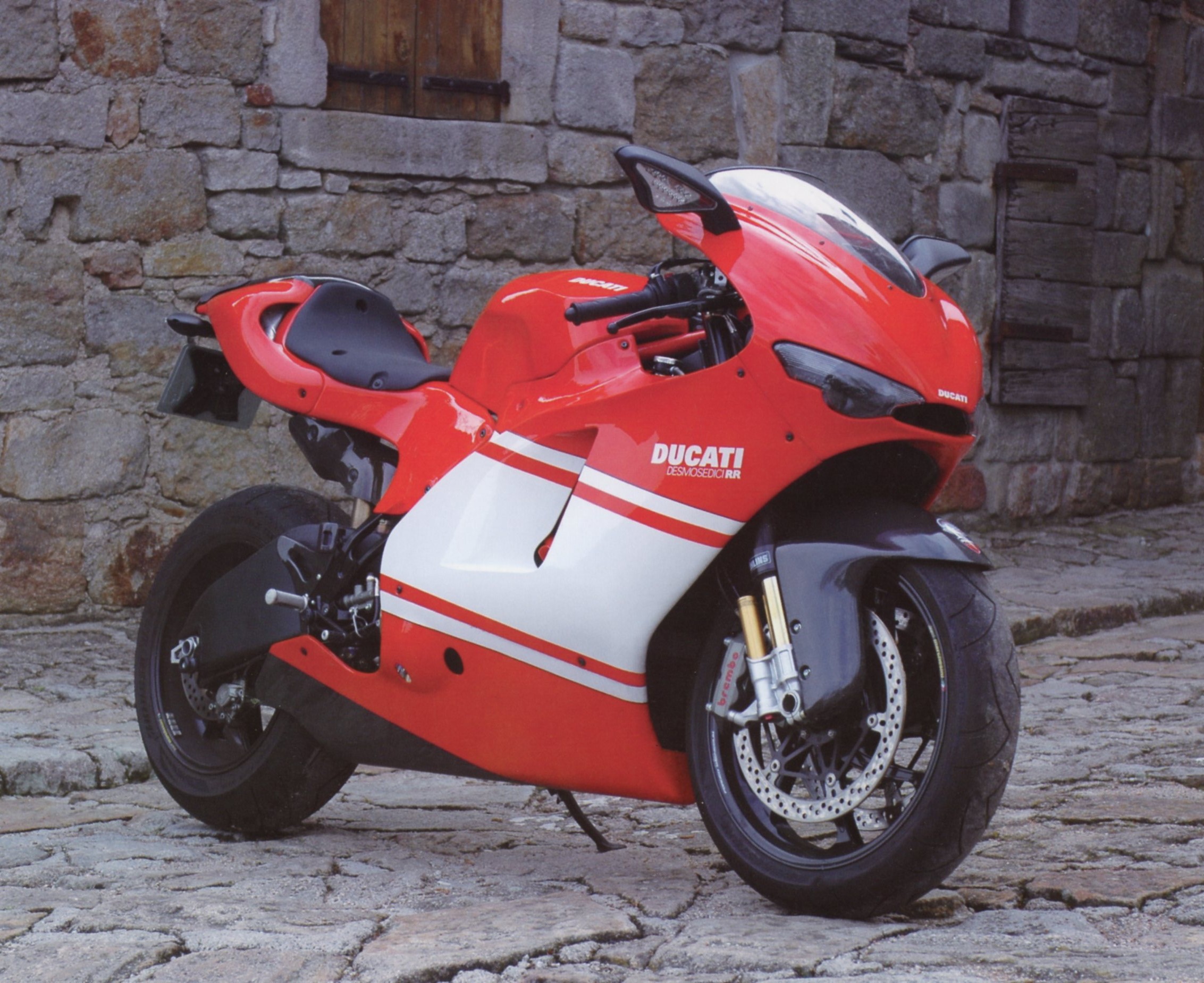 DUCATI DESMOSEDICI RR - 2008 - FICHE MOTO CARACTÉRISTIQUES