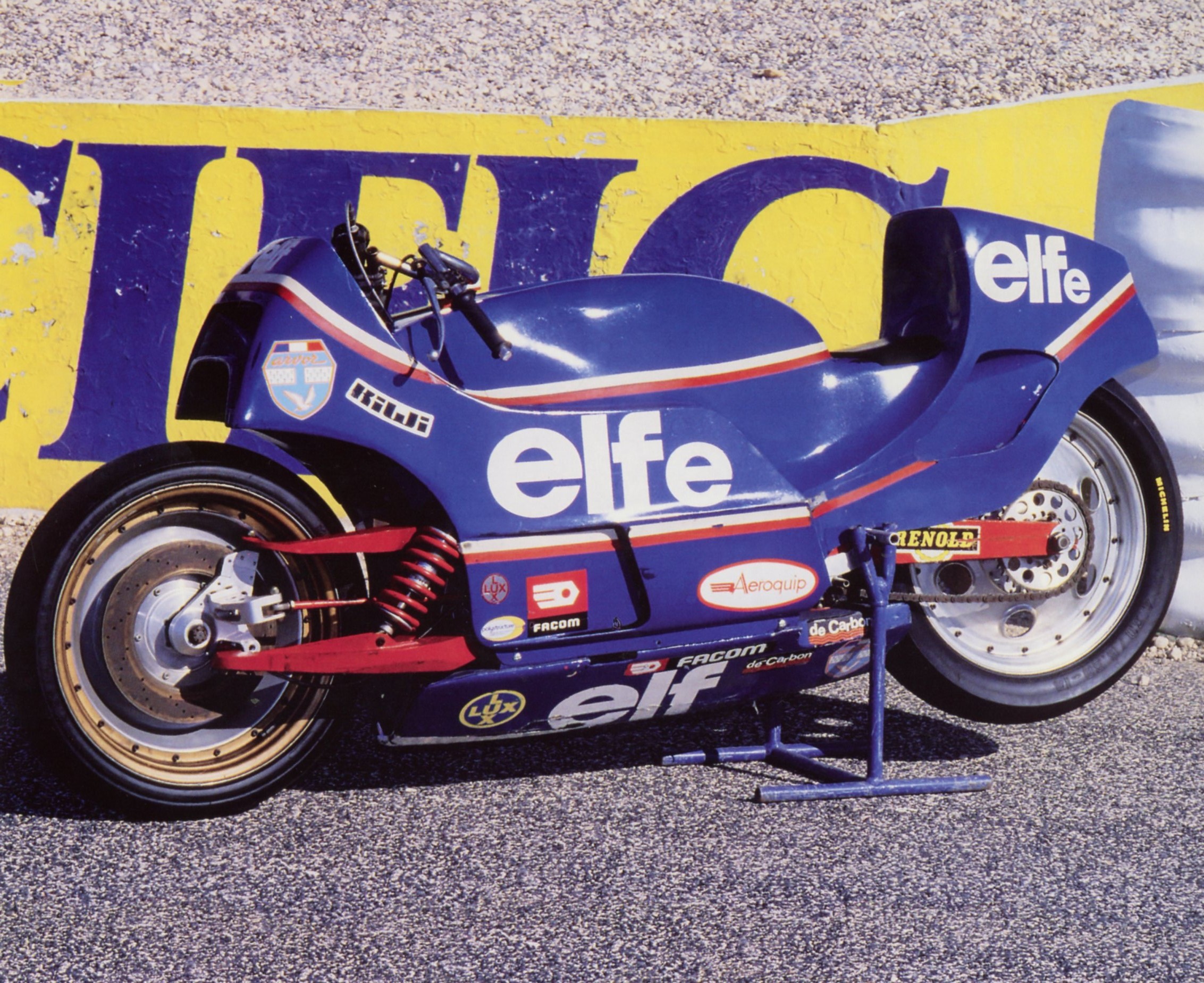 FICHE-MOTO-ELF-X-CARACTÉRISTIQUES-LEMASTERBROCKERS